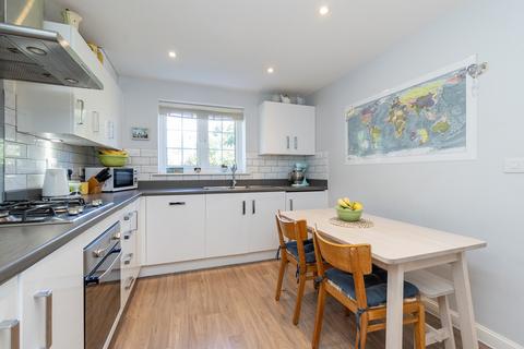 16 Harold Close, Ottery St Mary, EX11 1FX