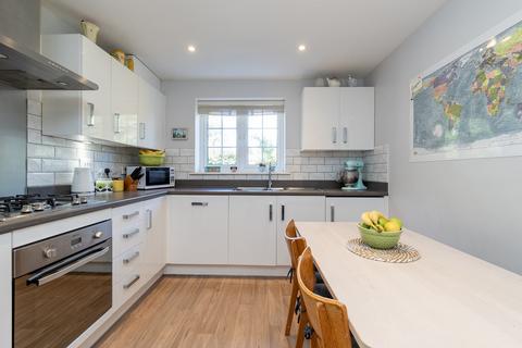 16 Harold Close, Ottery St Mary, EX11 1FX
