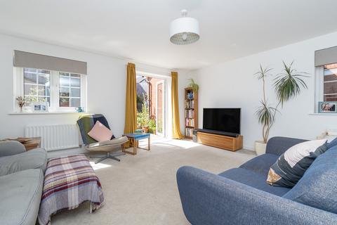 16 Harold Close, Ottery St Mary, EX11 1FX