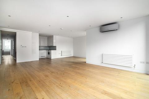 3 bedroom apartment to rent - Berwick Street, Soho, W1
