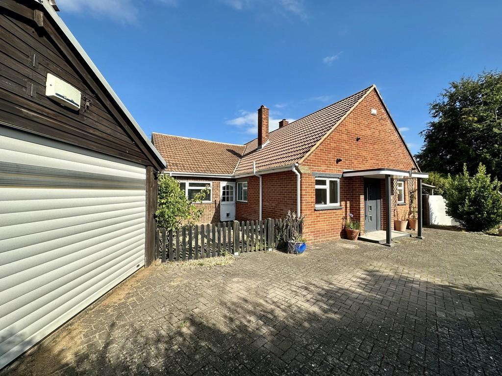 Paddock View, Whiteparish, Salisbury 3 bed detached bungalow for sale