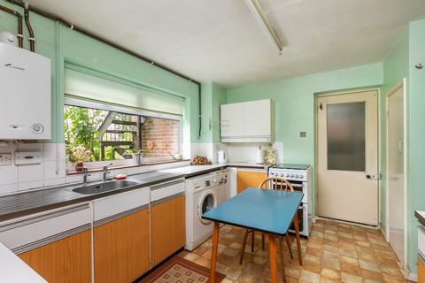 8 Hillside Road, Winchester, SO22 5NW