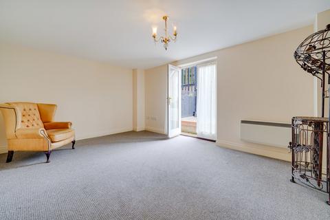 2 bedroom ground floor flat for sale - Stamford Yard, Royston