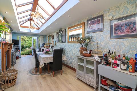 98 Heath Croft Road, Sutton Coldfield, B75 6NQ