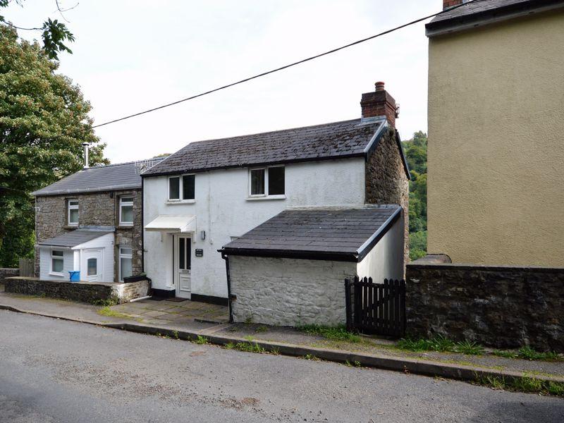 Ffynon y Coed, Clydach 2 bed semidetached house for sale £190,000