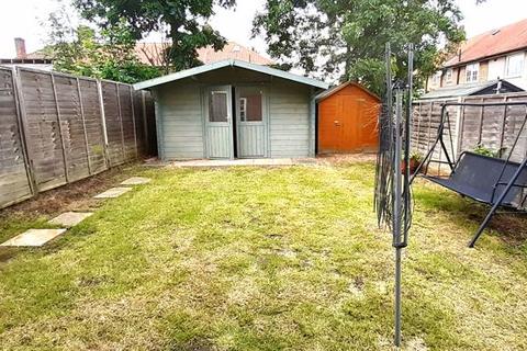 2 Cranmore Road, Bromley, BR1 5EU