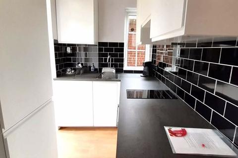 2 Cranmore Road, Bromley, BR1 5EU