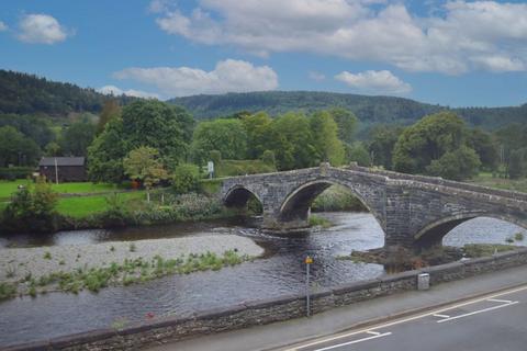 2 bedroom apartment for sale, Victoria Court, Llanrwst