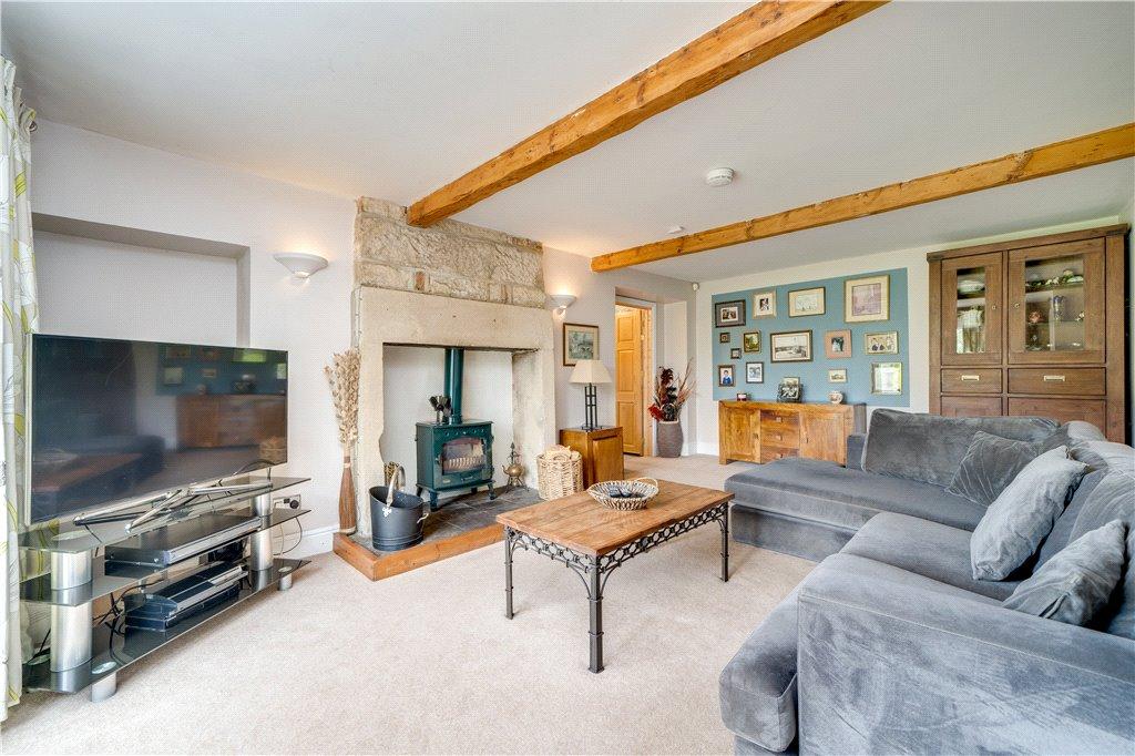 Carlton Lane, Guiseley, Leeds, West Yorkshire 5 bed house for sale £