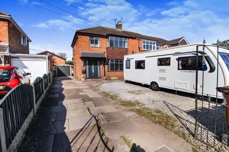 Station Road, Endon, Staffordshire, ST9 3 bed semidetached house for