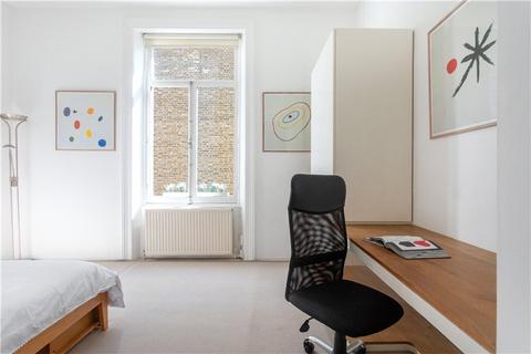 Studio for sale, Earls Court Square, London, SW5
