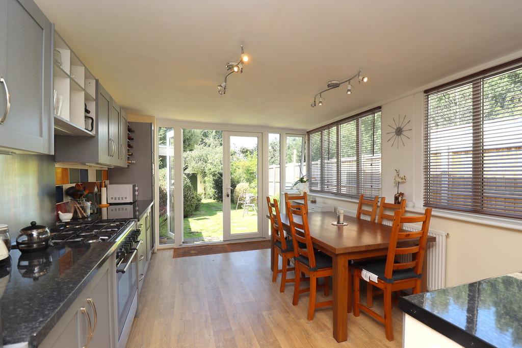 East End Lane, East End 2 bed semidetached house for sale £349,950