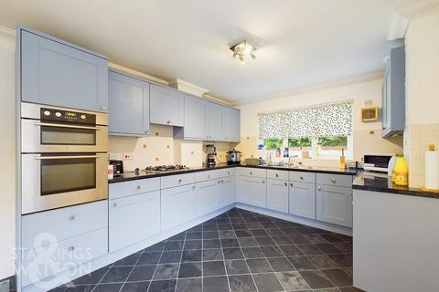 4 bedroom detached house for sale, Hinshalwood Way, Costessey, Norwich