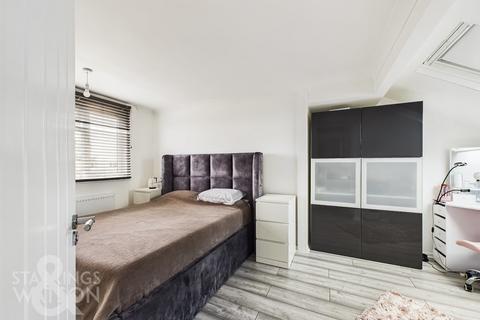 3 bedroom chalet for sale, Raymond Road, Hellesdon, Norwich