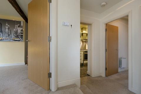2 bedroom flat to rent, Heatley House,  Mill Lane, Lymm