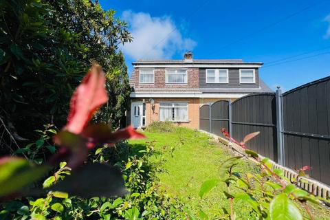 3 bedroom semi-detached house for sale, Bush Bach, Nantybwch, Tredegar