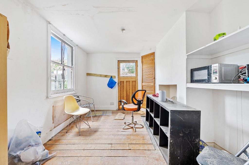 Ground floor rear room