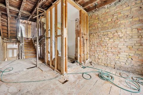 51 Digby Crescent, London, N4 2HS