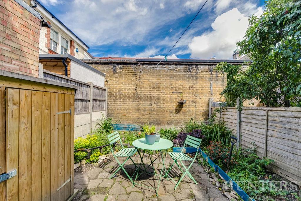 38, Oulton Road, London, N15 5 PY-16.jpg