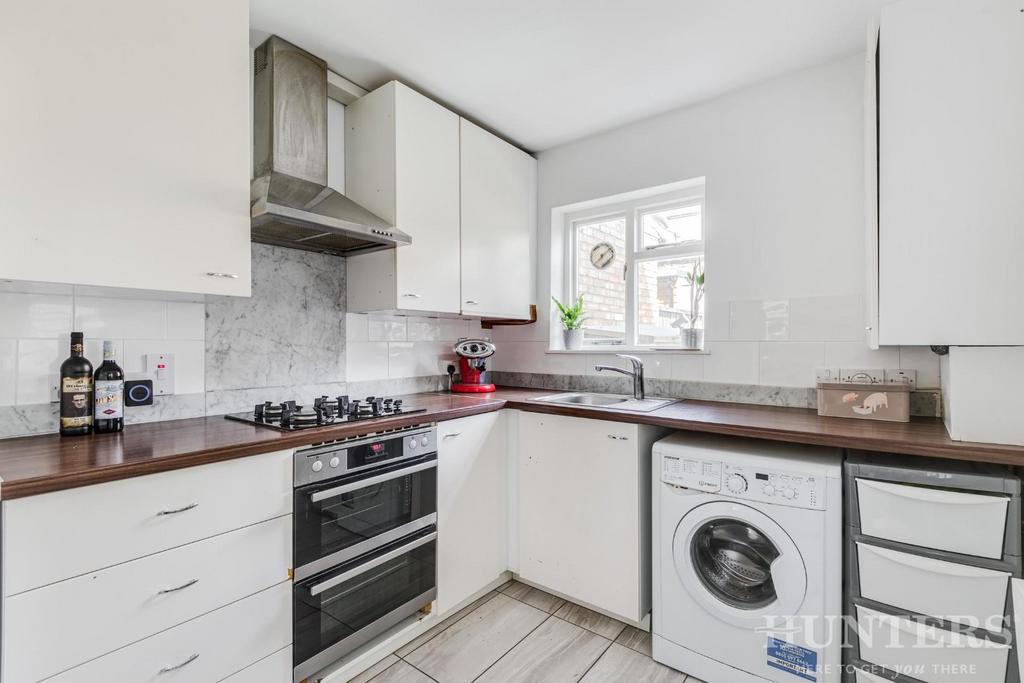38, Oulton Road, London, N15 5 PY-14.jpg