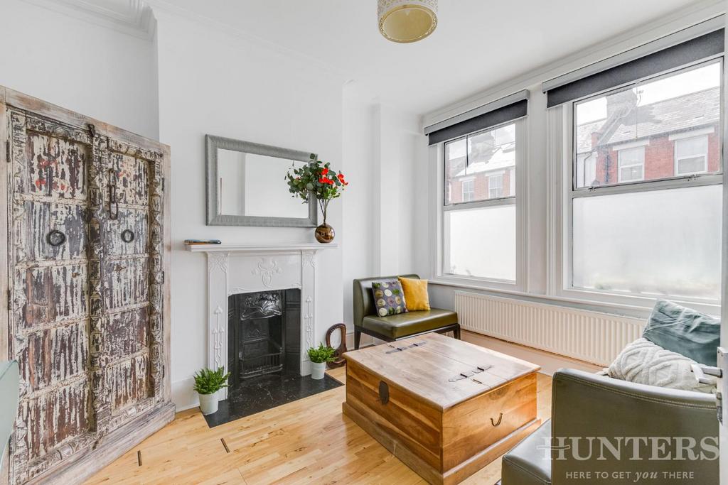 38, Oulton Road, London, N15 5 PY-9.jpg