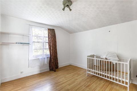 16 Bodney Road, London, E8 1AY