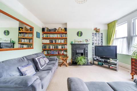 50b Cedar Road, London, NW2 6SP
