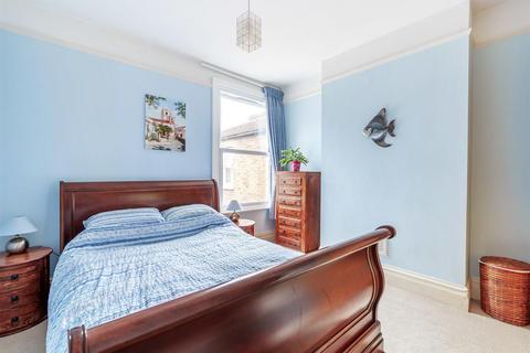 50b Cedar Road, London, NW2 6SP