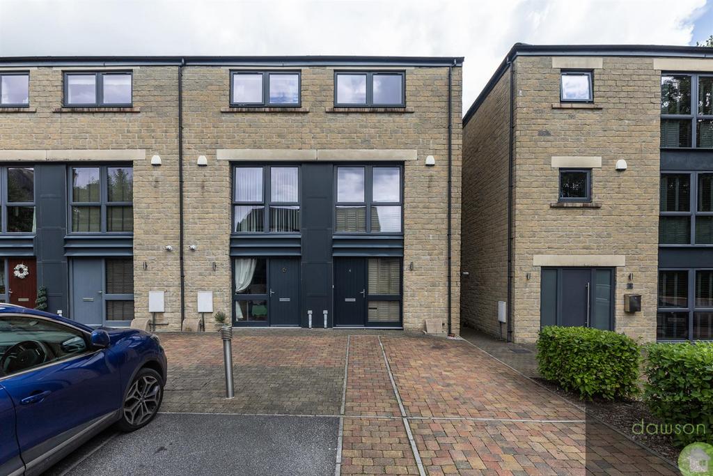 Riverside Court, Ripponden, Sowerby... 3 bed townhouse £1,350 pcm (£