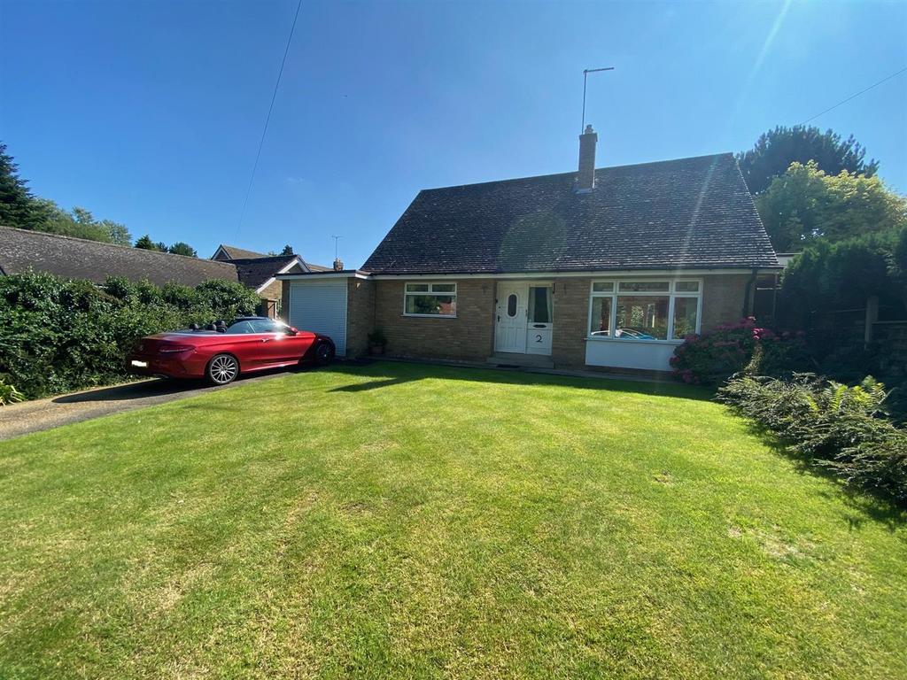 Grange Crescent, Orton Longueville, Peterborough 3 bed detached