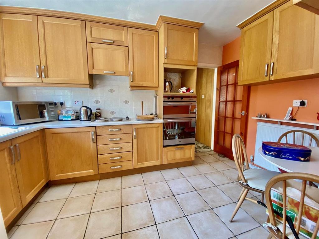 Grange Crescent, Orton Longueville, Peterborough 3 bed detached