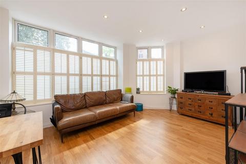 Flat 1, 4 Boutflower Road, London, SW11 1RE