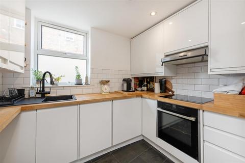 Flat 1, 4 Boutflower Road, London, SW11 1RE
