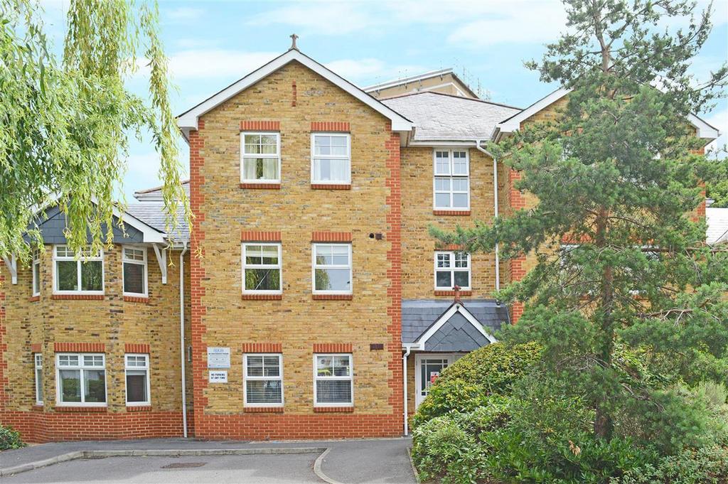 Kings Road, Richmond 2 bed apartment £2,600 pcm (£600 pw)