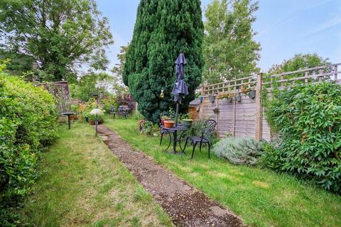 63 Silverdale, London, SE26 4SG