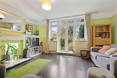 63 Silverdale, London, SE26 4SG