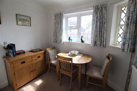 14 Portway, Epsom, KT17 1SU