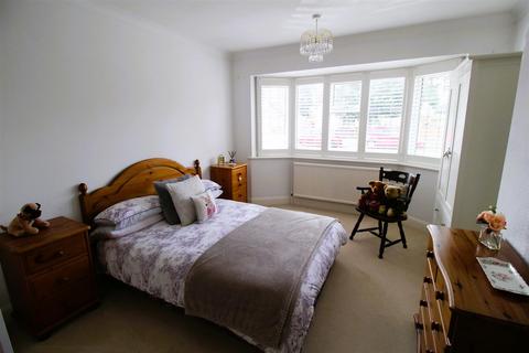 14 Portway, Epsom, KT17 1SU