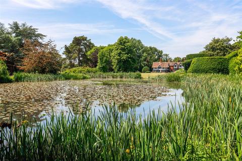 8 bedroom detached house for sale, Vicarage Road, Yalding, Kent, ME18