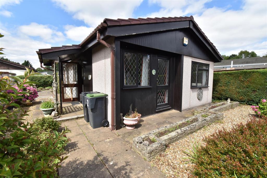 Chapel Lane, Wythall, Birmingham 2 bed park home for sale £150,000