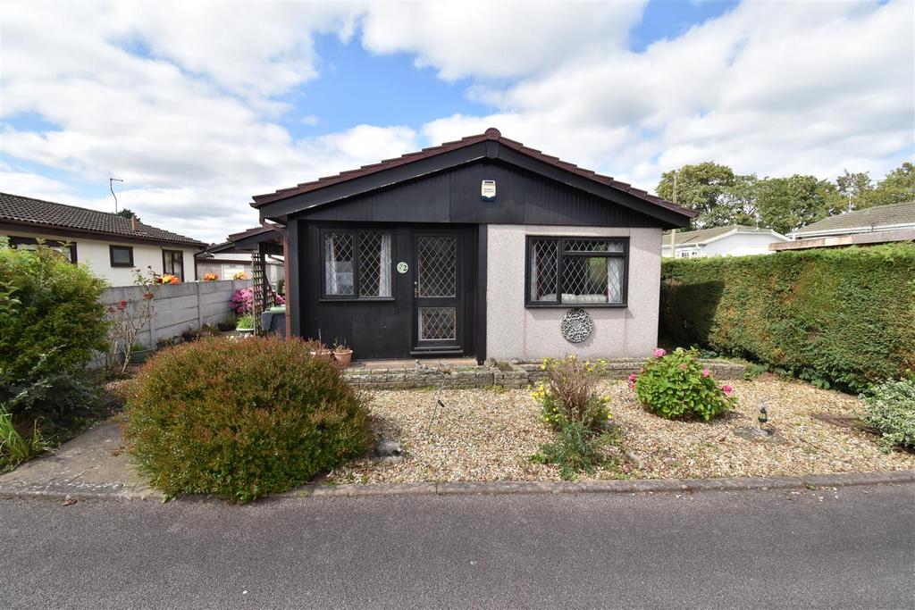 Chapel Lane, Wythall, Birmingham 2 bed park home for sale £150,000