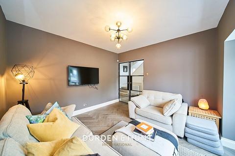 73 Grange Crescent, Chigwell, IG7 5JD