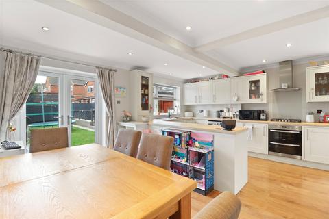 2 Corner Close, Wellington, TA21 8QE