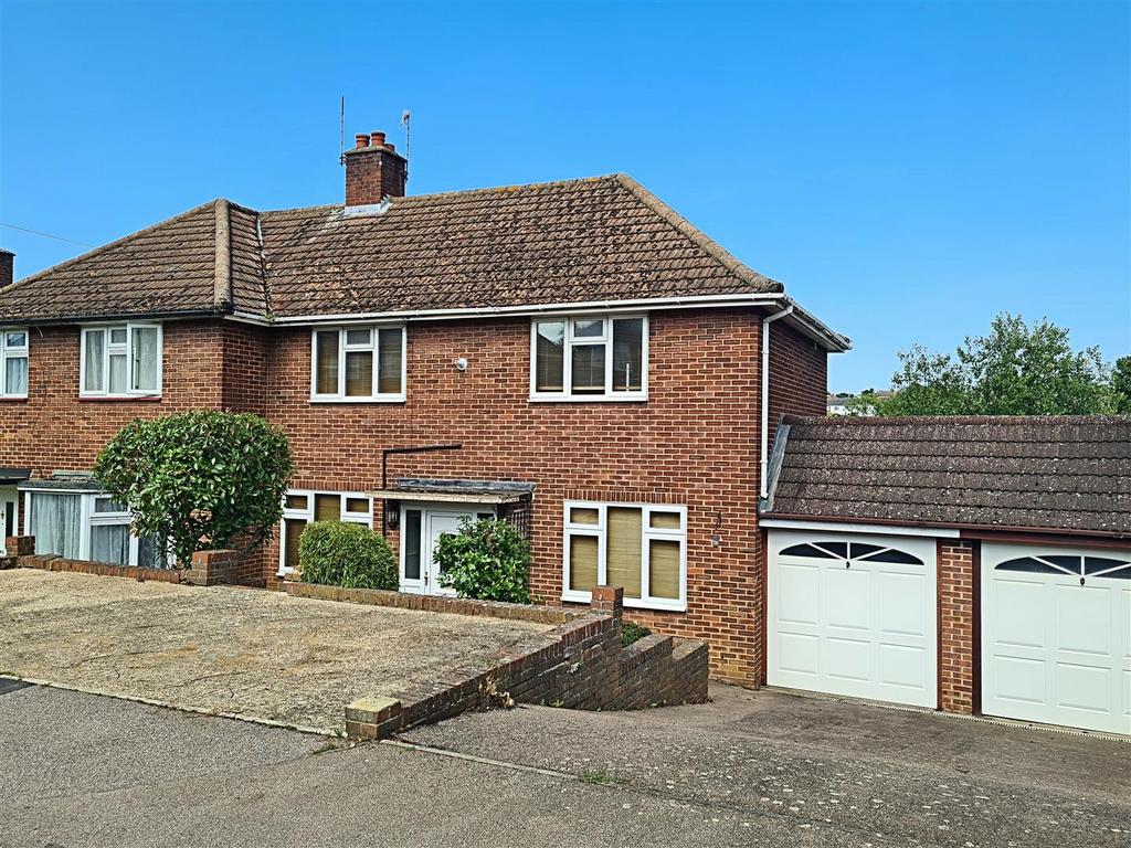 Cecil Road, Hertford SG13 3 bed semidetached house for sale £450,000