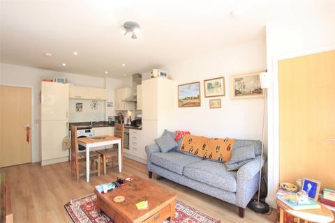 13, Deck Court Tentelow Lane, Southall, UB2 4FD
