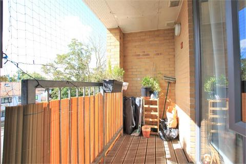 13, Deck Court Tentelow Lane, Southall, UB2 4FD