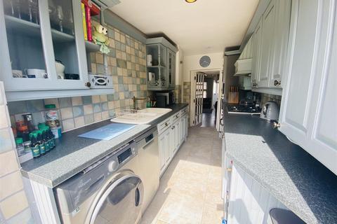 2 bedroom terraced house for sale - Windmill Street, Bushey WD23