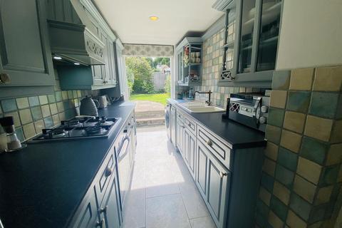39 Windmill Street, Bushey Heath, Bushey, WD23 1NB