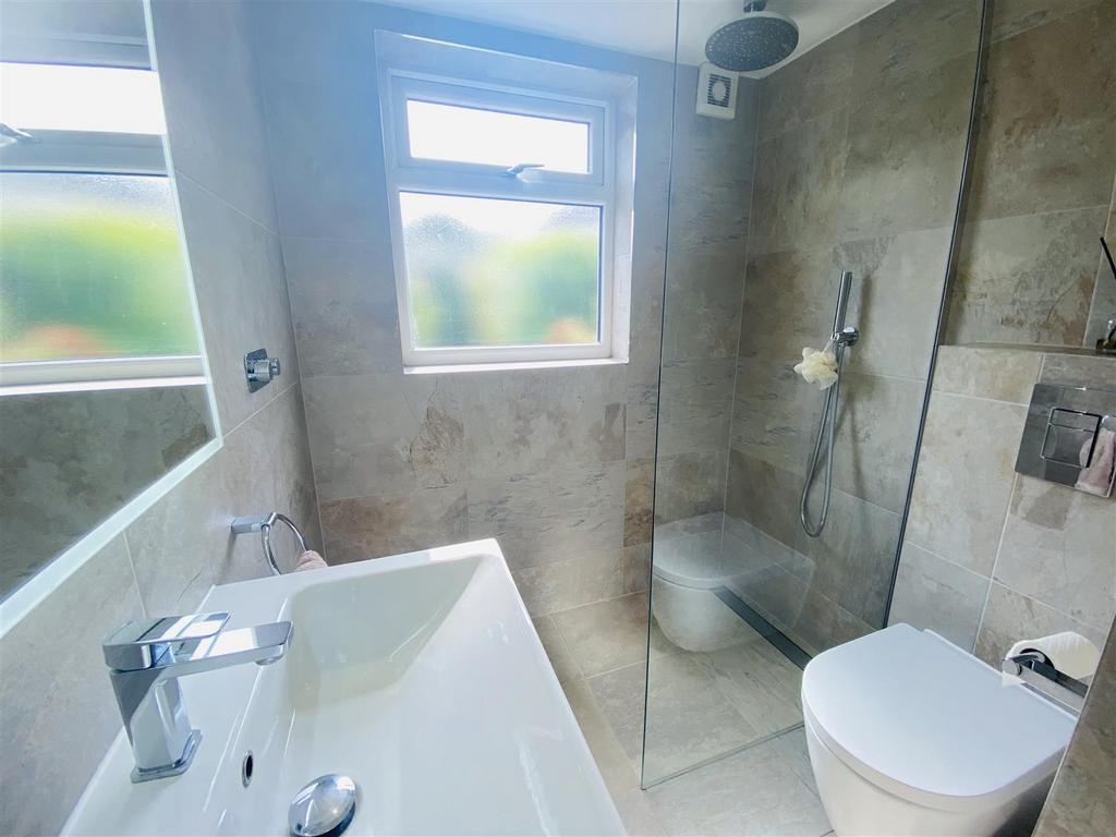 Shower Room: