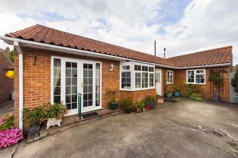 4 bedroom detached bungalow for sale, High Green, Bridlington